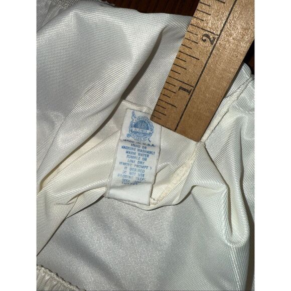 Vintage Vanity Fair White Nylon Half Slip Skirt – Embroidered Hem, Side Slit, Si - Picture 15 of 16
